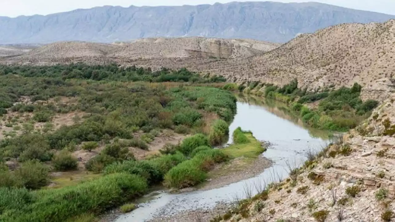 Hiker collapses and dies on rugged desert trail with no shade