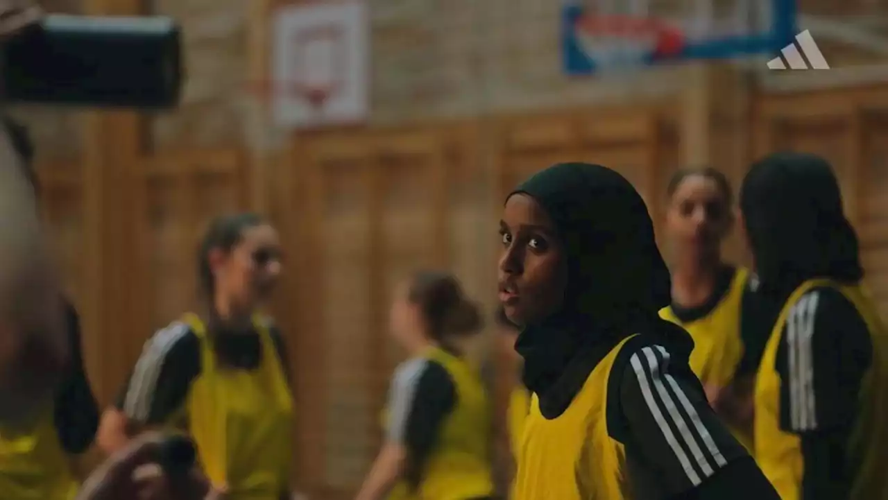 Trainieren im Ramadan: Adidas gibt Sportler:innen in Schweden Tipps | W&V