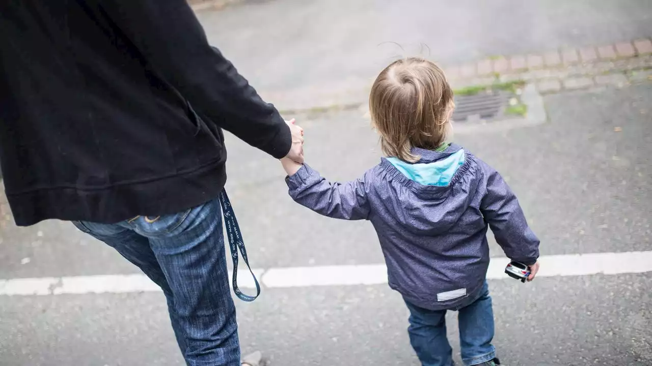 Frauen- und Kinderrechte: Trotz drohender Gewalt zum Vater