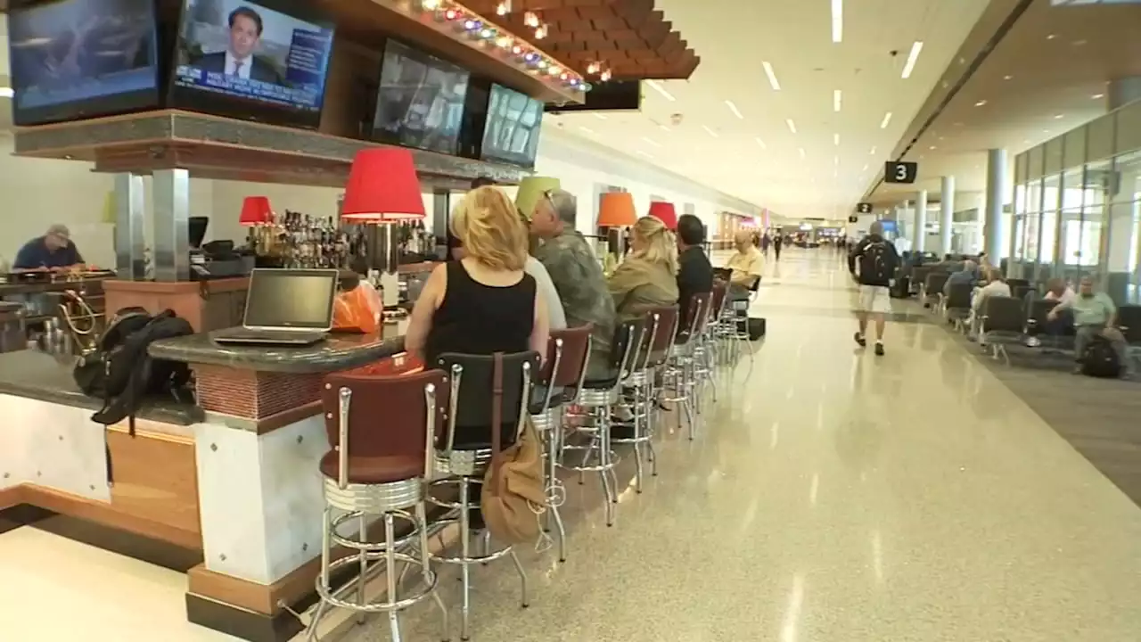 Houston City Council votes against renewing Pappas restaurants' contract at Hobby Airport