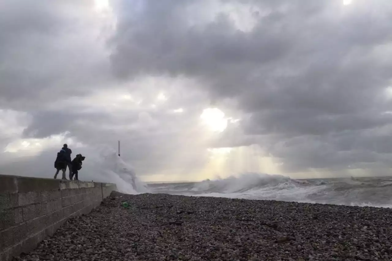 Vent violent : toute la France ou presque placée en vigilance jaune par Météo France