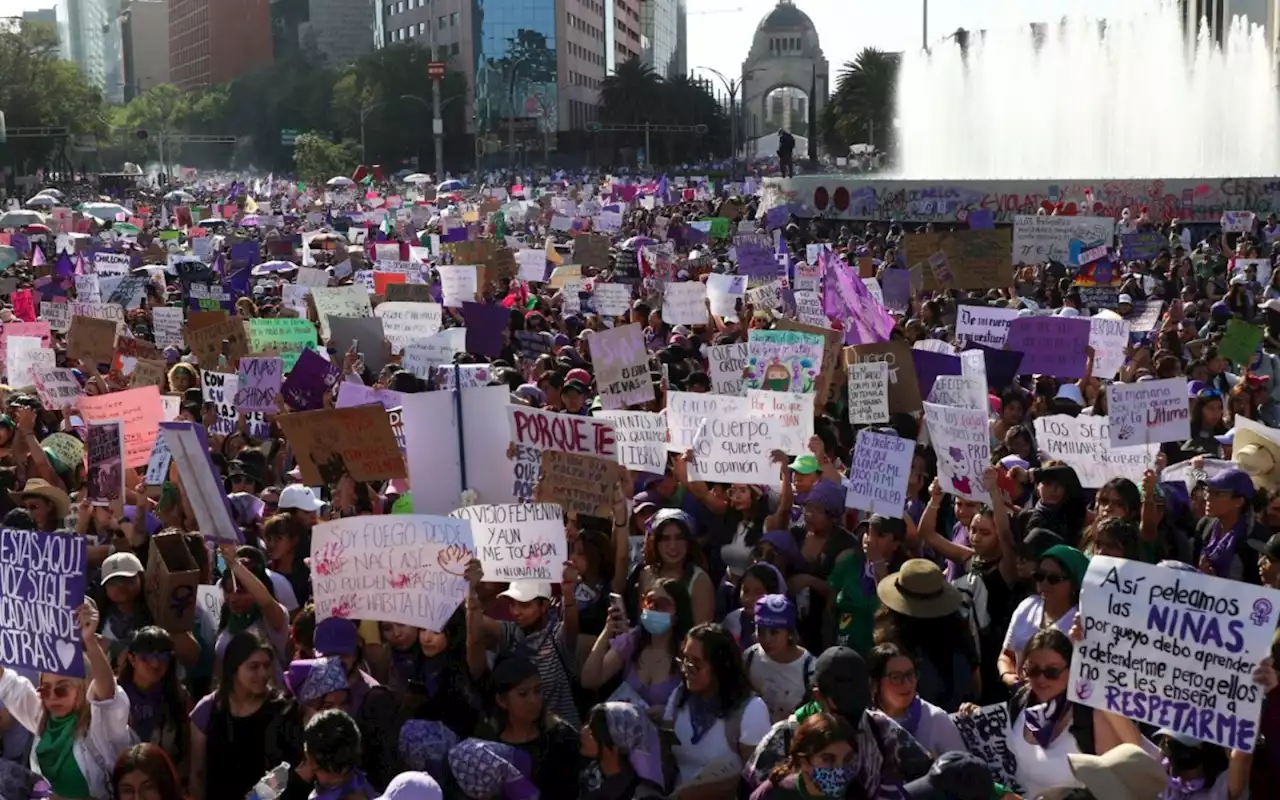 Asistieron 90 mil personas a marcha del Día Internacional de la Mujer en CDMX