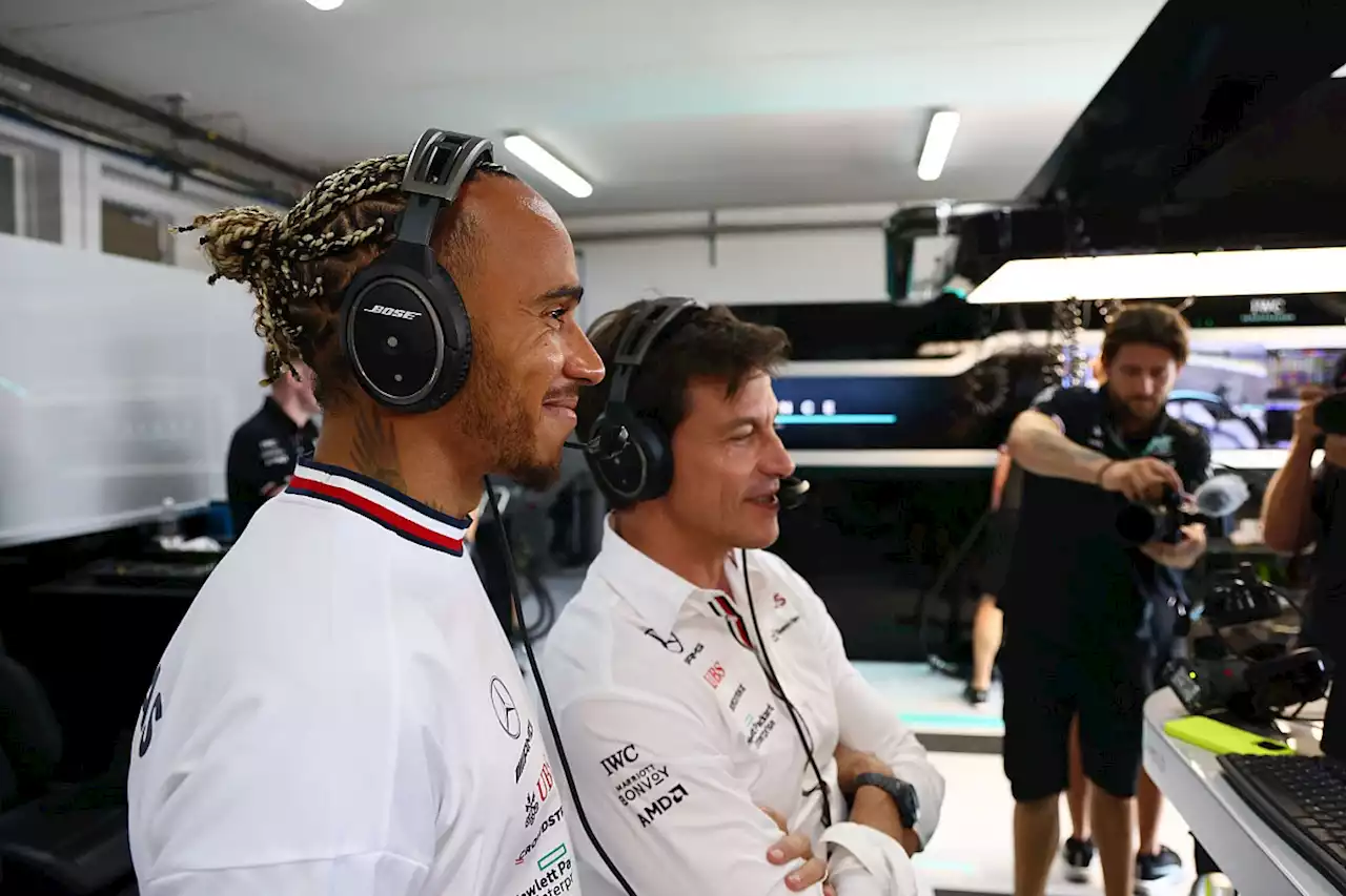 Wolff: Mercedes F1 &quot;sticking together&quot; amid Hamilton's 'didn't listen' remarks