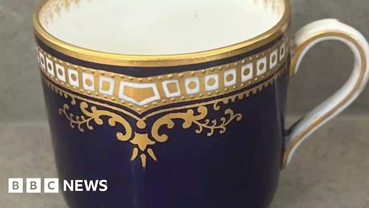 Titanic cup found in Burton kitchen could sell for £2,000