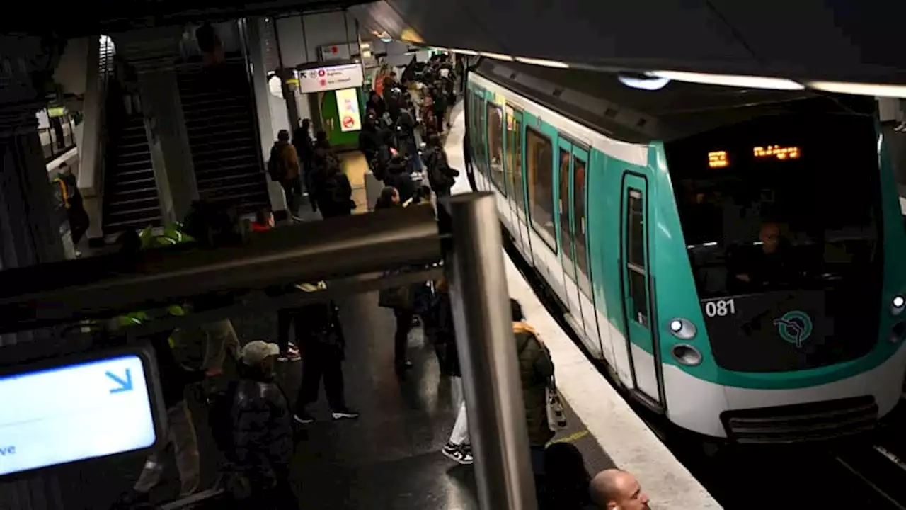 Île-de-France: le trafic en 'nette amélioration' sur le métro parisien vendredi, perturbé sur le RER B