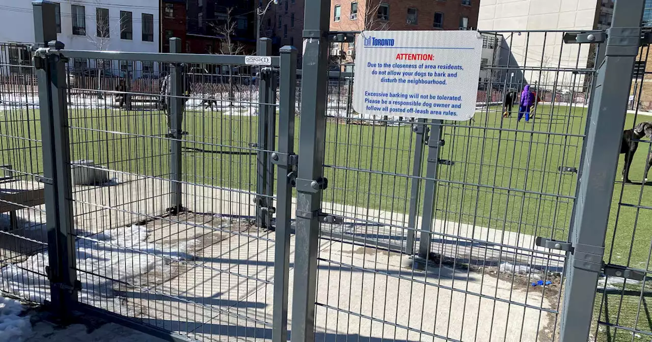 Dogs allowed to bark again at Toronto dog park after signs removed by city