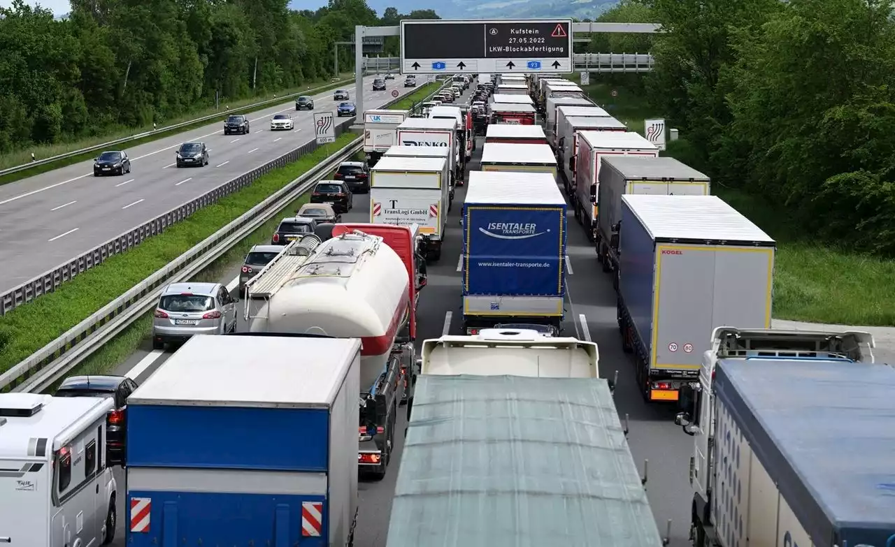 Brennerautobahn: Digitale Lösung soll Blockabfertigung vermeiden