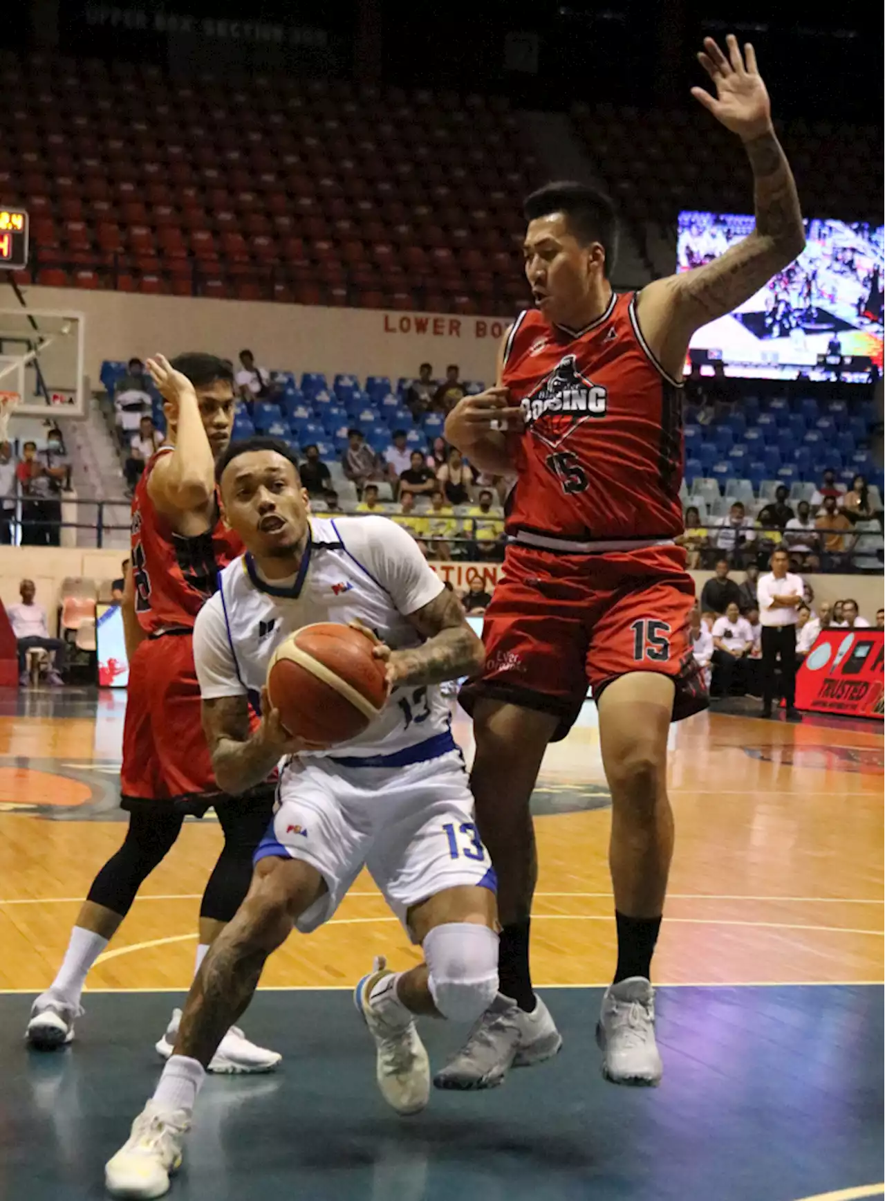 Calvin joins 5,000-pt club as Magnolia beats Blackwater | Josef Ramos