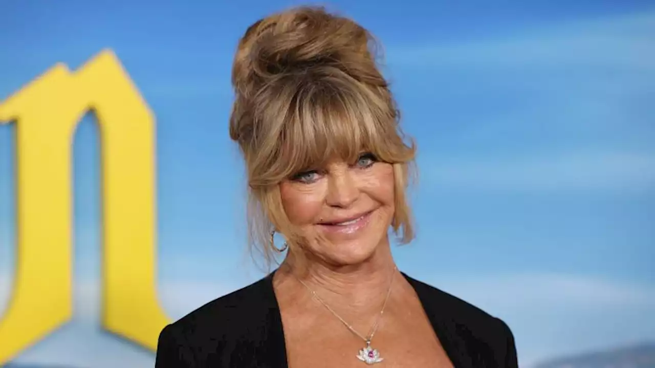 Goldie Hawn only recently learned her idol Fred Astaire presented her 1970 Oscar | CNN