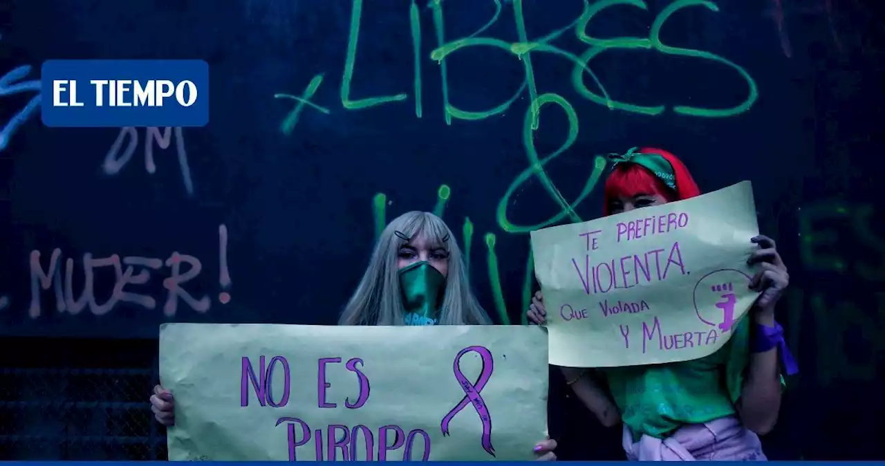 'No es piropo, es acoso', un cartel repetido en marcha de mujeres en Cali