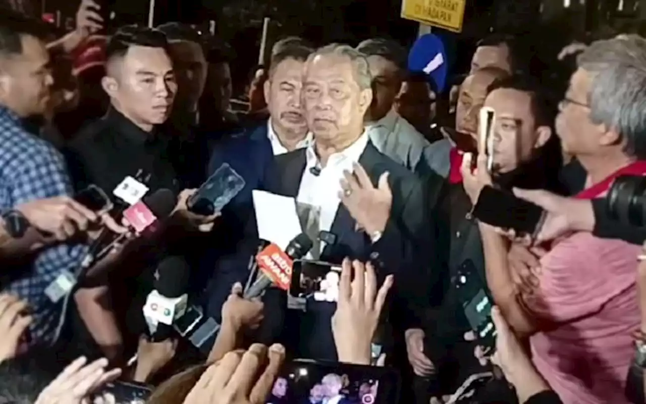 Muhyiddin dibebaskan selepas 9 jam disoal SPRM