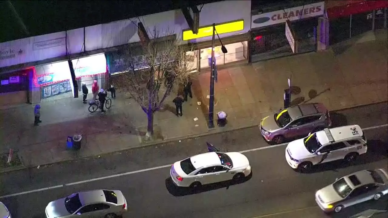 Suspect arrested, charged after shooting mother, daughter inside Philadelphia pizza shop