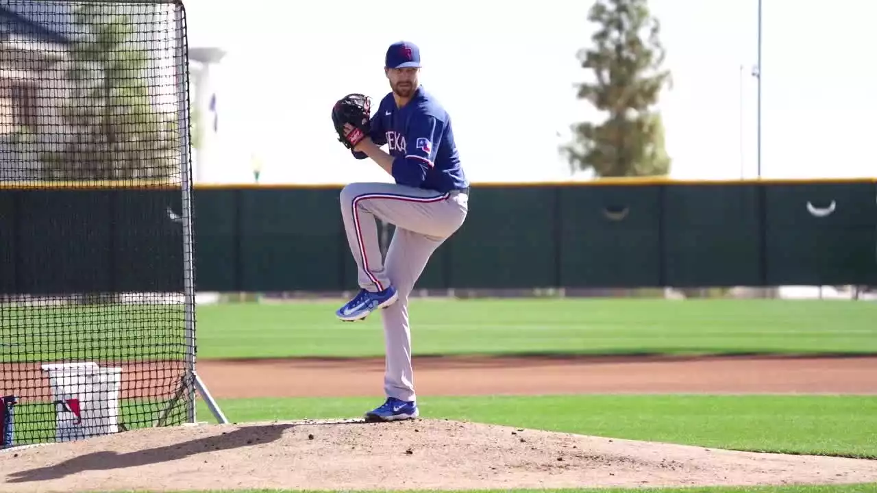 Rangers’ ace Jacob deGrom pitches for batters for the first time