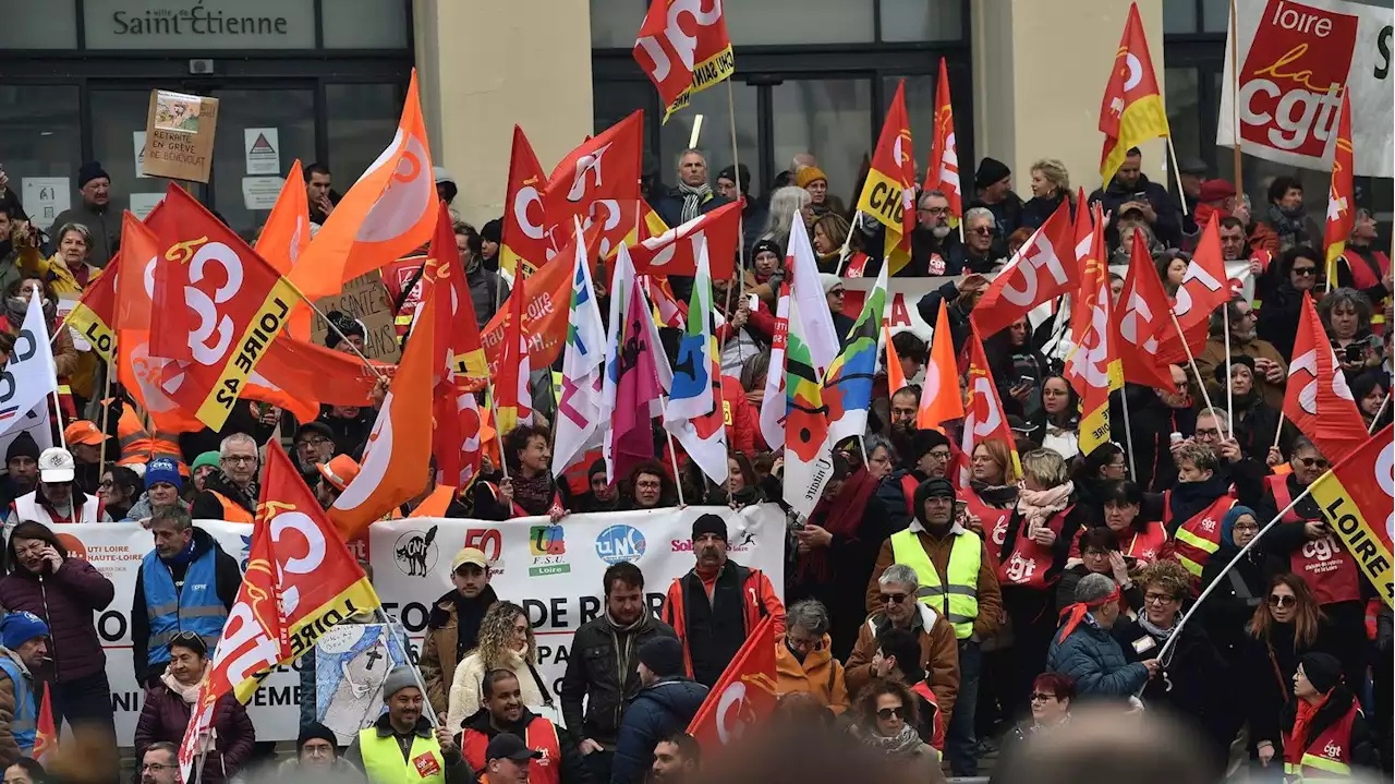 Grève contre la réforme des retraites : un militant CGT meurt après avoir chuté d'une statue à Saint-Etienne