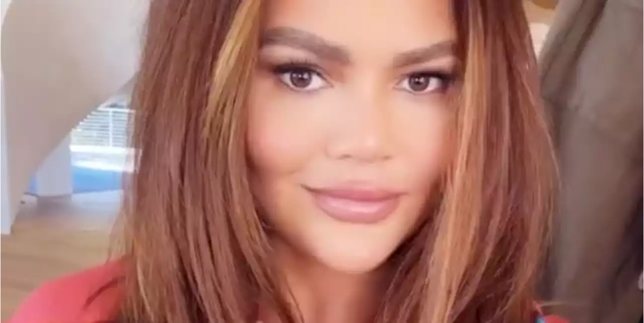 Chrissy Teigen Looks So Chic in Her New Chestnut Bob