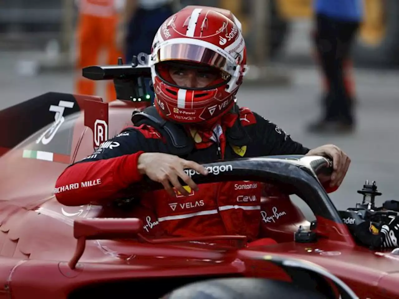 Mundur Akibat Masalah Mesin, Ferrari Usut Masalah di Mobil Leclerc