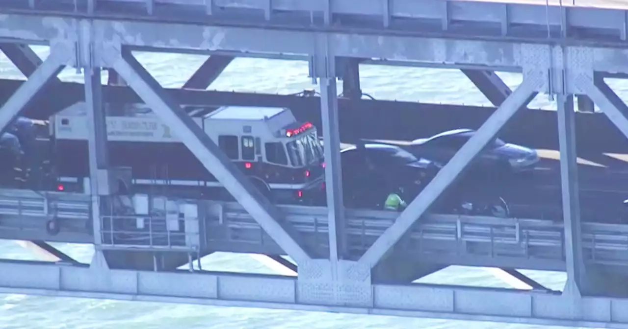 Update: Person in mental health crisis on eastbound Bay Bridge in custody; Lanes reopened