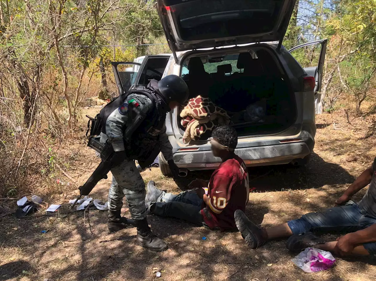 Rescatan en Guerrero a tres personas presuntamente secuestradas