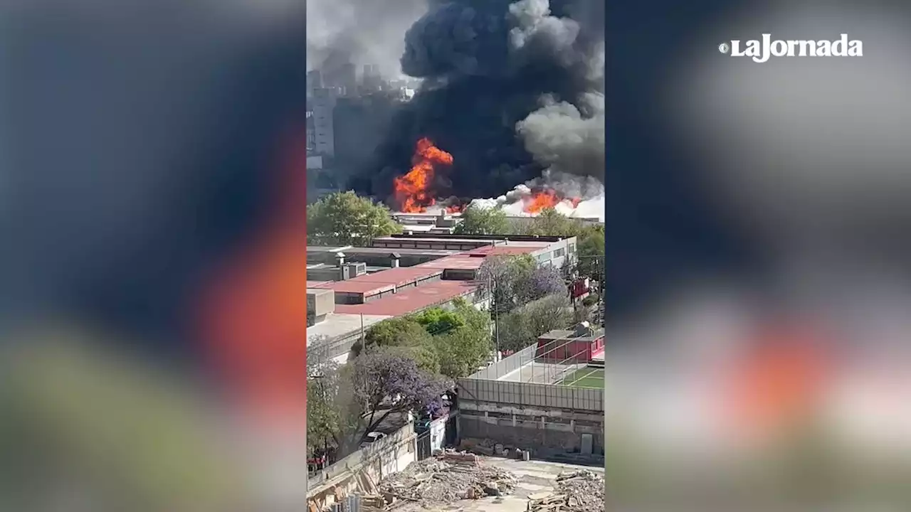 Se registra fuerte incendio en fábrica ubicada en Alcaldía Azcapotzalco