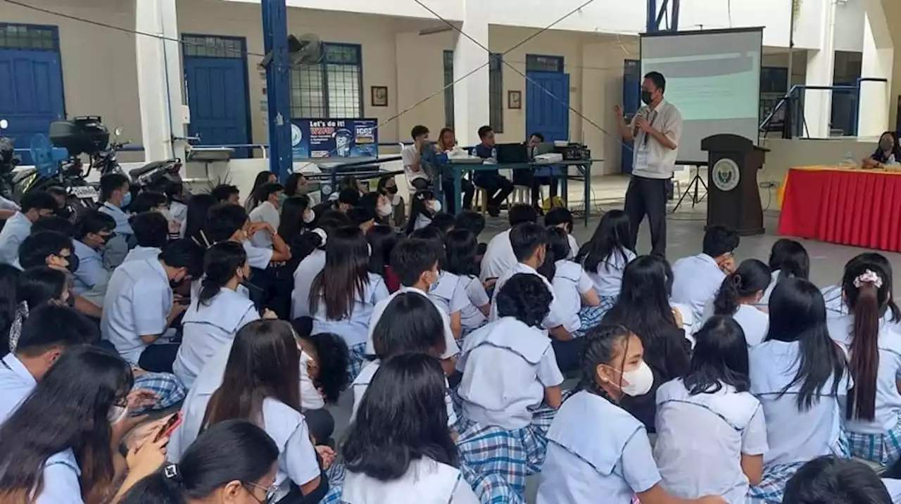 Antipolo high school students undergo seminar on drug abuse prevention