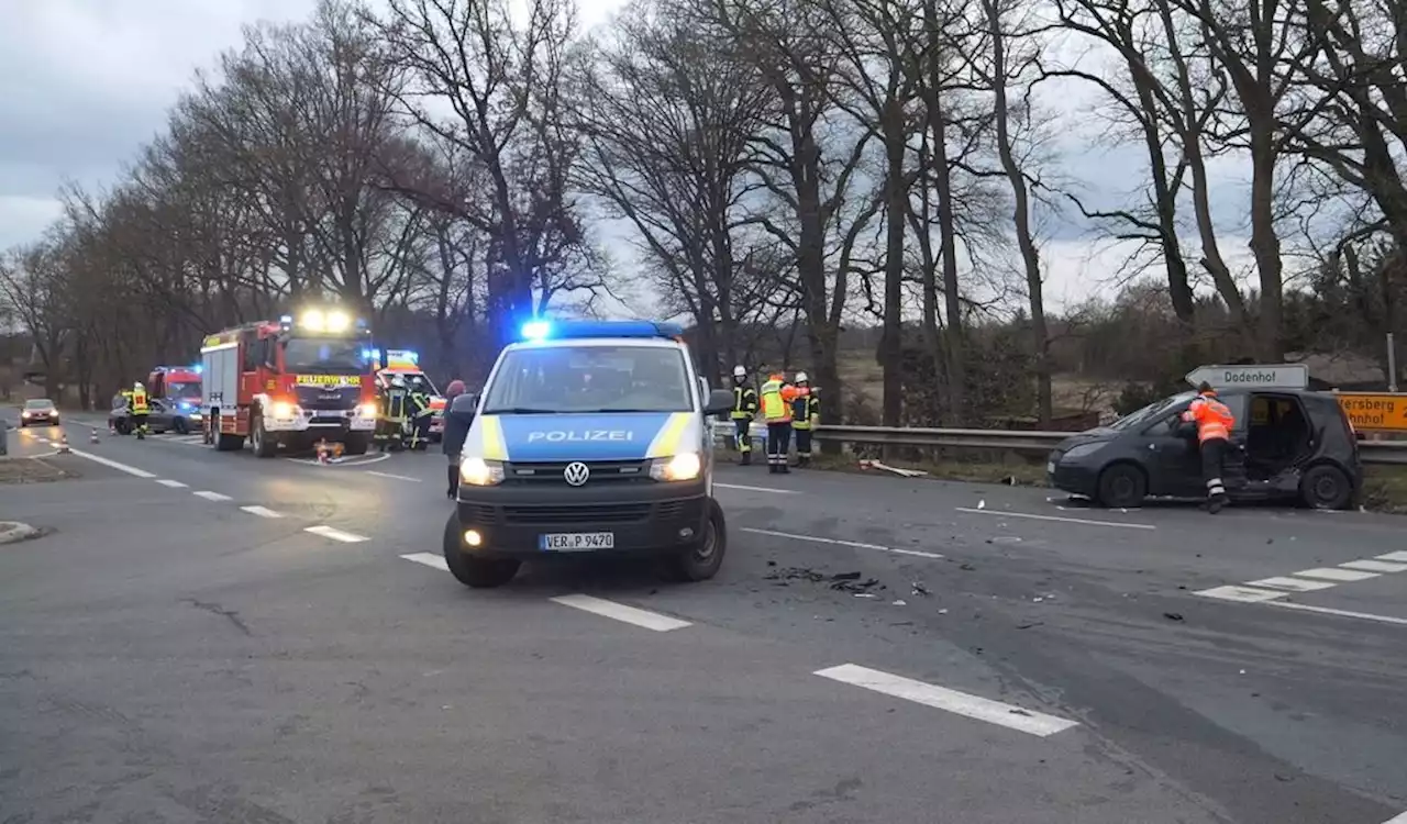 A 1: Zwei Schwerverletzte nach Kollision – Stau Richtung Hamburg