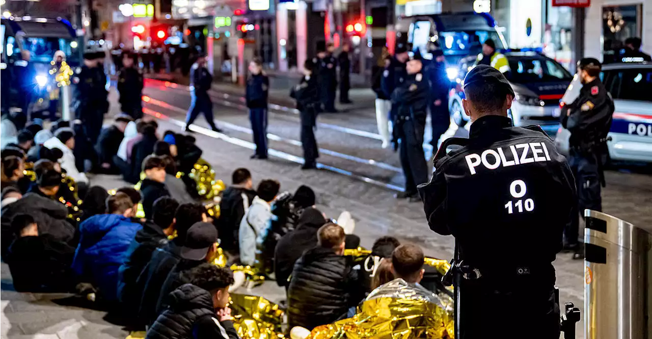 15-Jähriger bei Prozess: 'Für zehn Minuten Halloween bin ich jetzt hier'