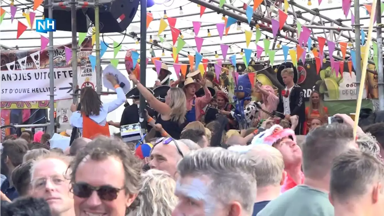 Gesteggel over kermistenten in Volendam, tent in het Marinapark van de baan