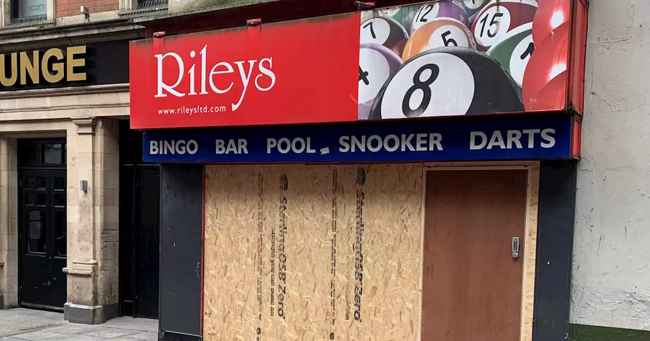 City bar issues message to customers as entrance boarded up