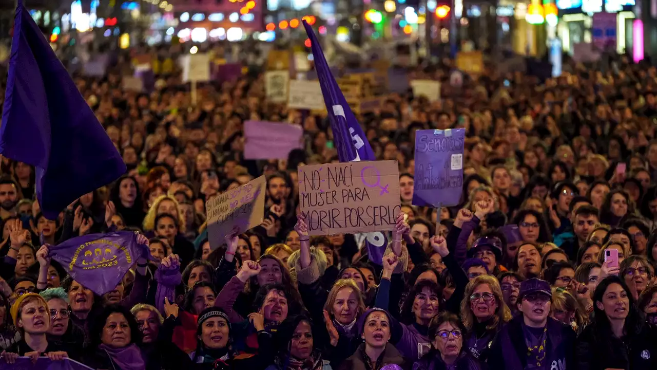 ¿Cuánta gente fue a las manifestaciones del Día de la Mujer en España?