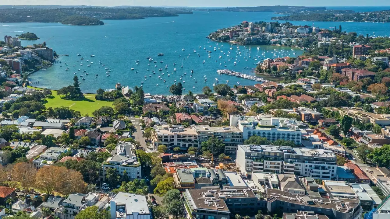 Aussie house prices plummet to record low