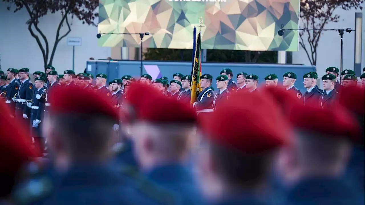 Mehr Frauen und Minderjährige: Bundeswehr stellt etwa 18.800 neue Soldaten ein