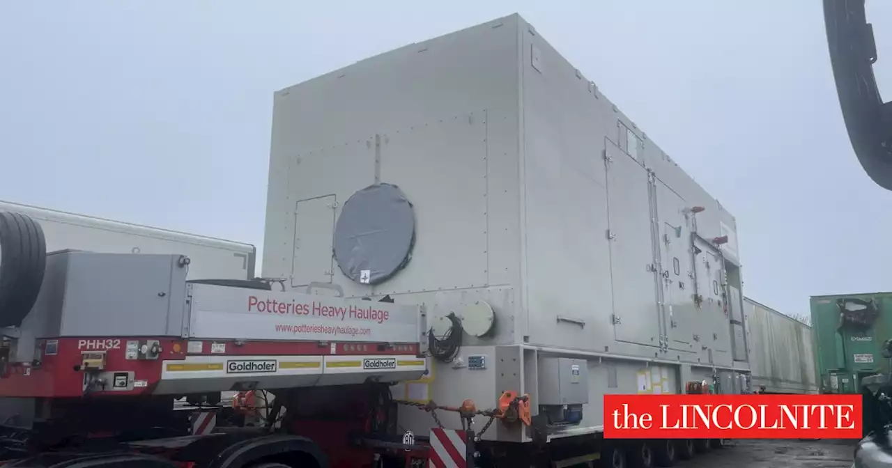 Route warning: 'Abnormal load' moves through Lincolnshire