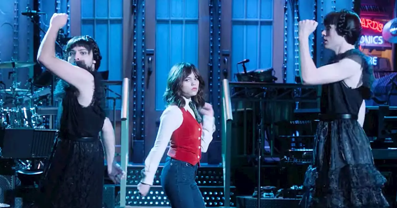 Jenna Ortega reprises her ‘Wednesday’ dance for ‘SNL’ promo