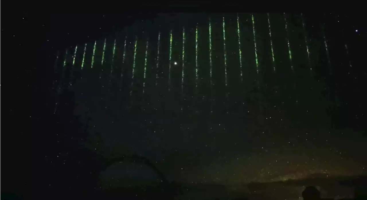 Strange Green Lines Above Hawaii was Probably a Chinese Satellite