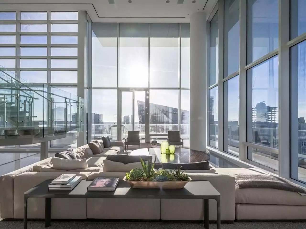 Inside a $19 million Vancouver condo: Coal Harbour penthouse sets decade-old price record