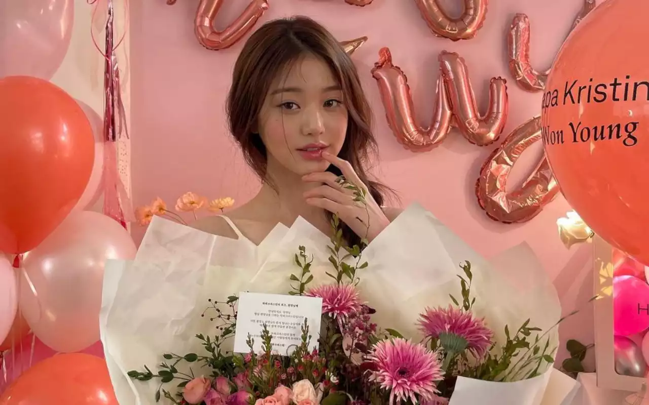 Wonyoung IVE Tampilkan Imej Berbeda untuk Iklan Lensa Kontak dan Skincare, Satu Kena Kritik