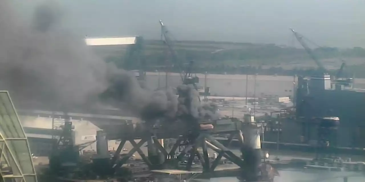 LIVE: Mobile Fire-Rescue working large oil platform fire on the Mobile River