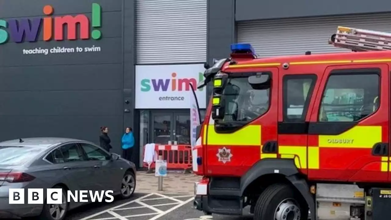 Gas cloud released in chemical incident at Oldbury pool