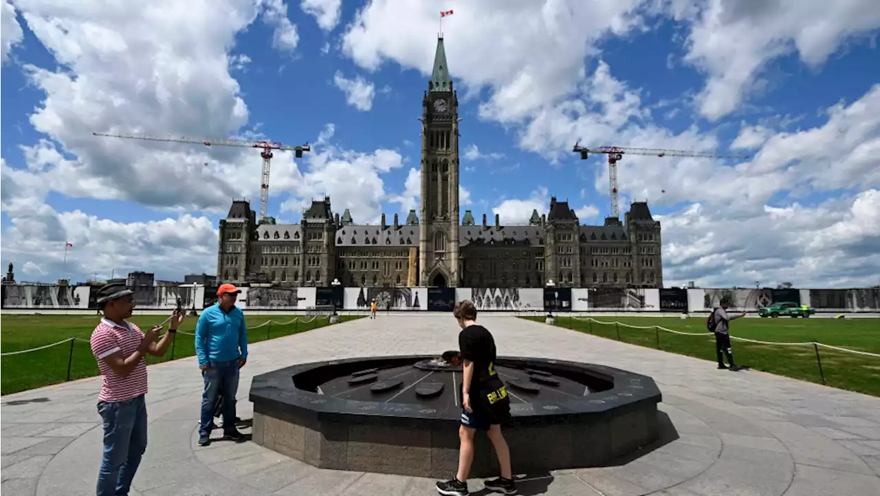 Recent immigrants more likely to have confidence in Parliament, Canadian media: Statistics Canada