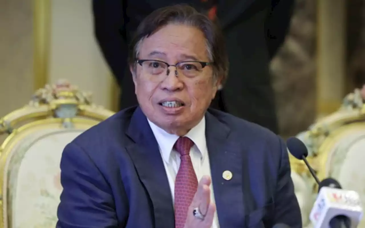 Menteri nak lawat Sarawak kena maklum awal, kata Abang Jo