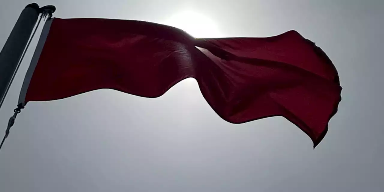 Red flags fly over Baldwin County beaches to start weekend