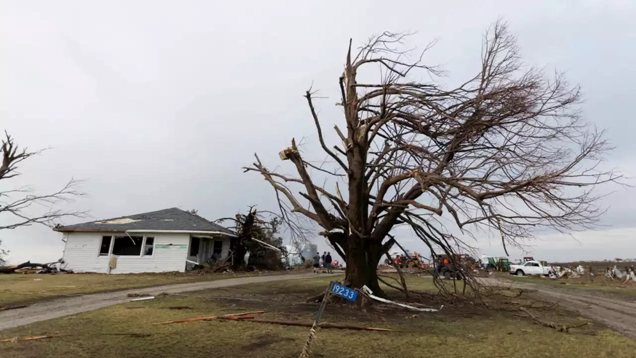 Severe weather outbreak forecast to continue Saturday, bringing damaging winds