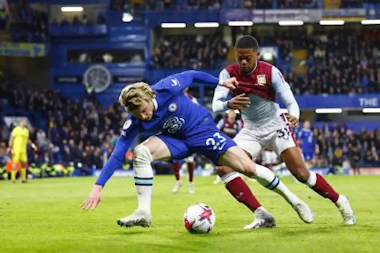 Chelsea se aleja de la Champions: derrota contra Aston Villa