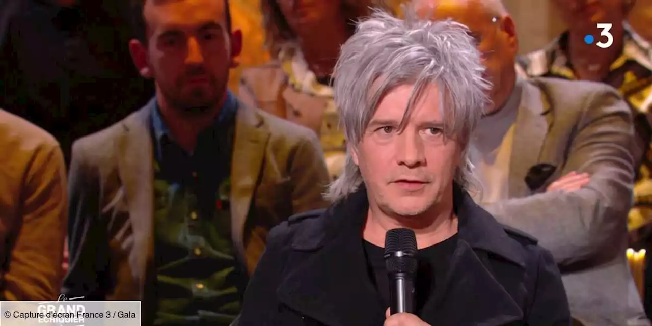 VIDÉO – Claire Chazal taquine : cette petite remarque au sujet de la coiffure de Nicola Sirkis - Gala