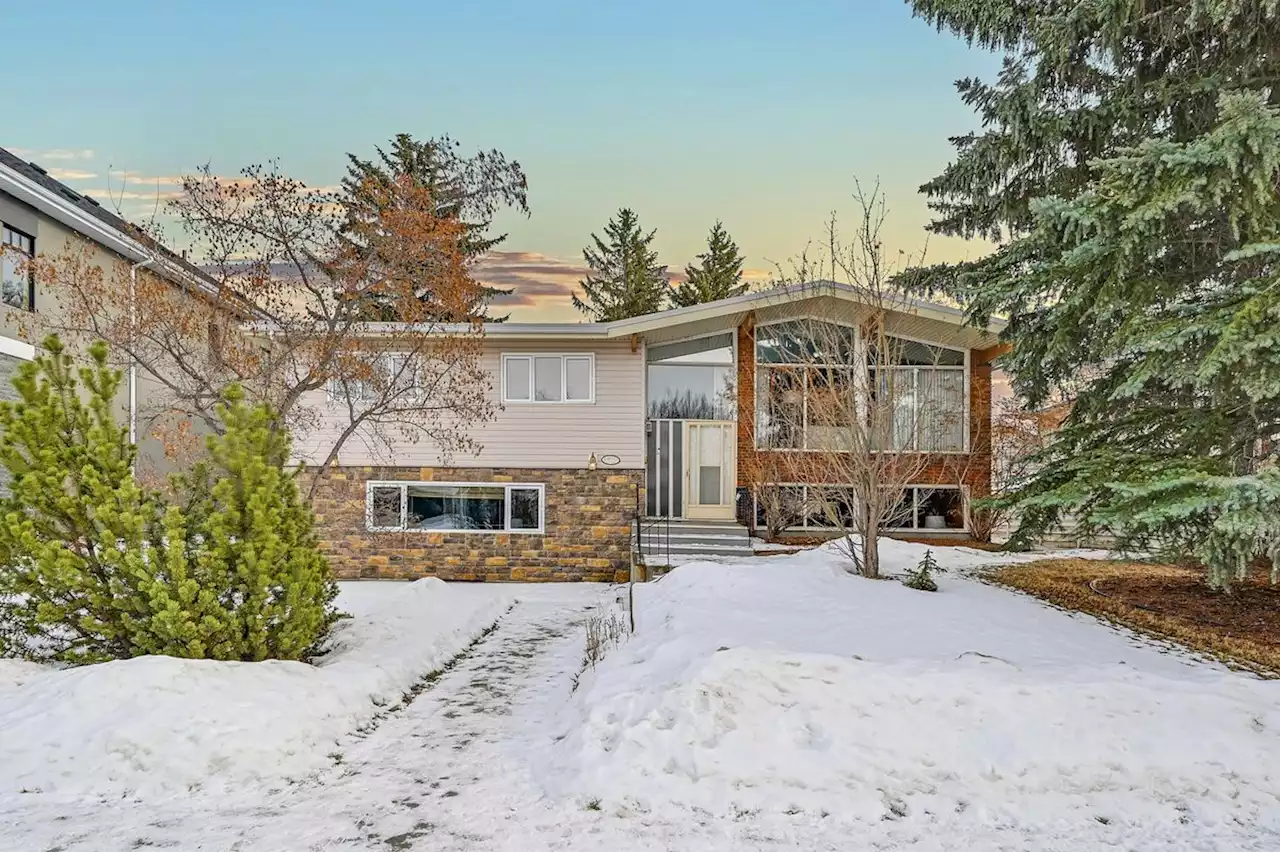 Four offers for Edmonton mid-century modern house