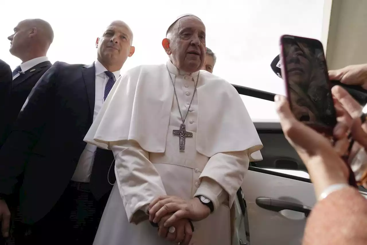 Pope Francis leaves hospital to return to Vatican, will preside over the Palm Sunday service