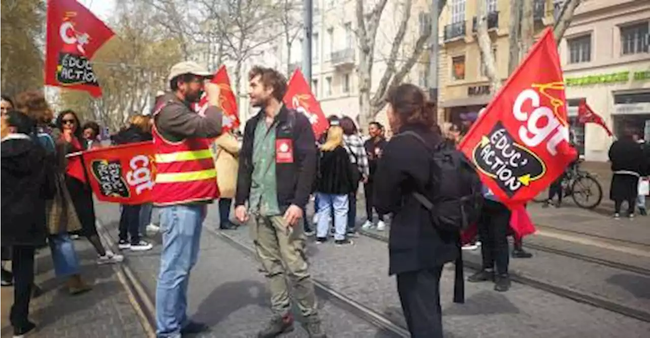 A Marseille, la manif sur les rails, le tramway à l’arrêt