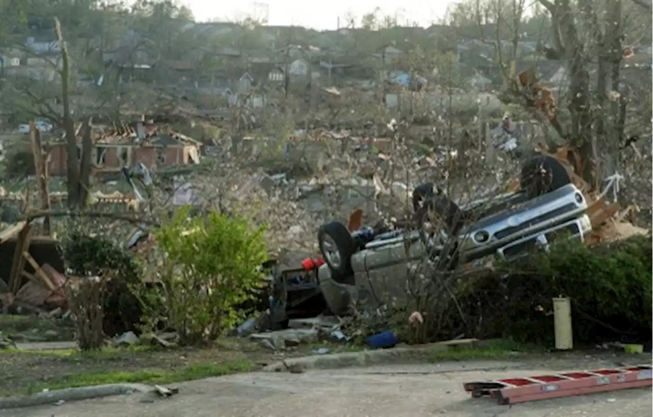 Arkansas tornado kills 3, Midwest storms leave 3 dead