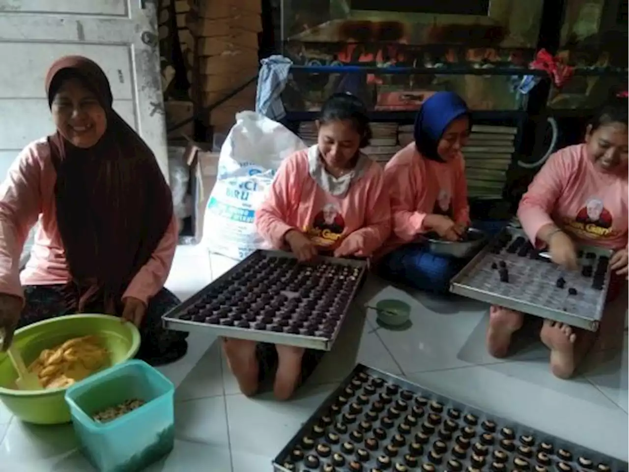 Mak Ganjar Dukung Kemajuan Usaha Kue Kering di Kabupaten Gresik