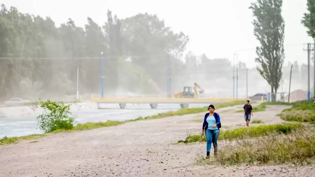 Alerta amarilla por vientos fuertes en dos provincias: qué recaudos tomar